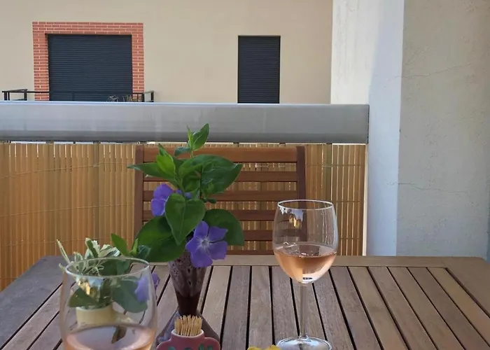 De Charme A 250m De La *